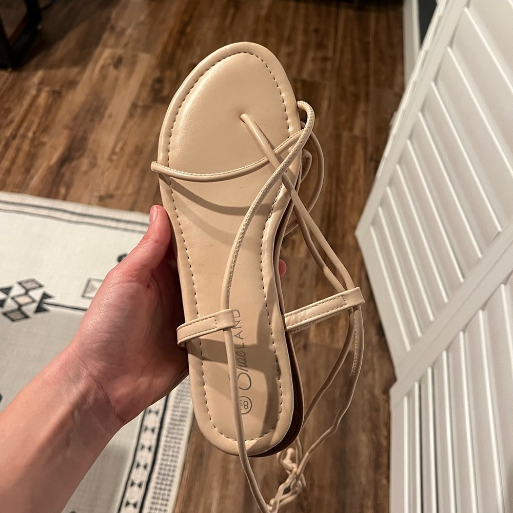 Women’s Beige Ankle Wrap Flat Sandals - size 8.5